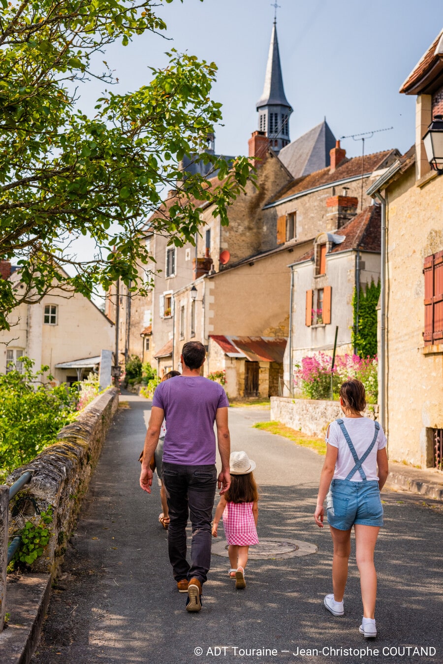 15_village-de-montresor_jean-christophe-coutand_2029-12-31_medium-min